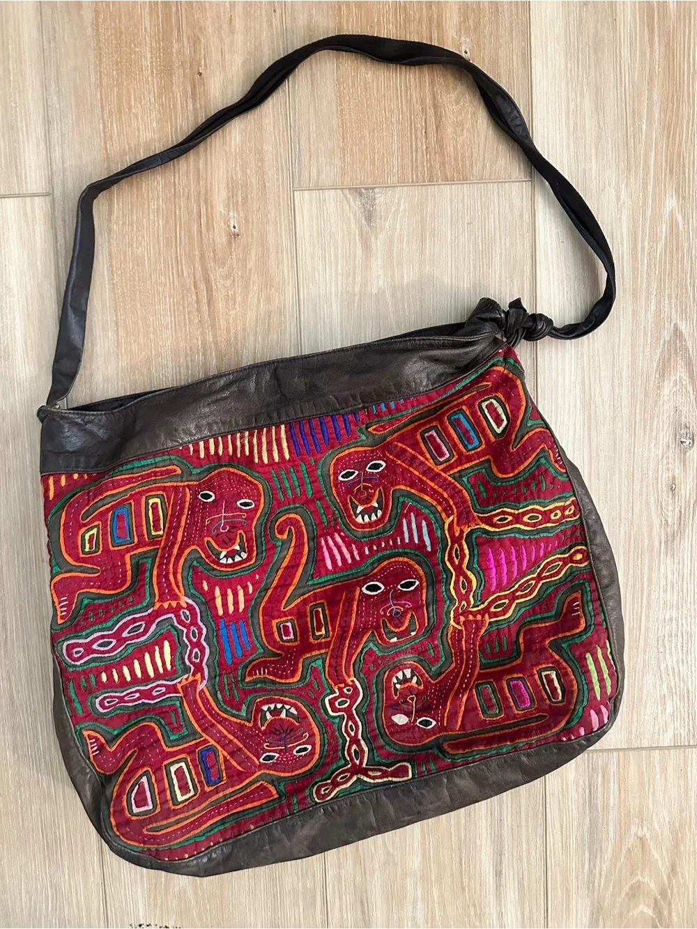 Guna Artisans Mola Textile Design Hobo Purse